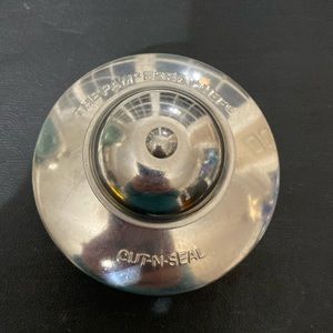 The Pampered Chef Cut N Seal